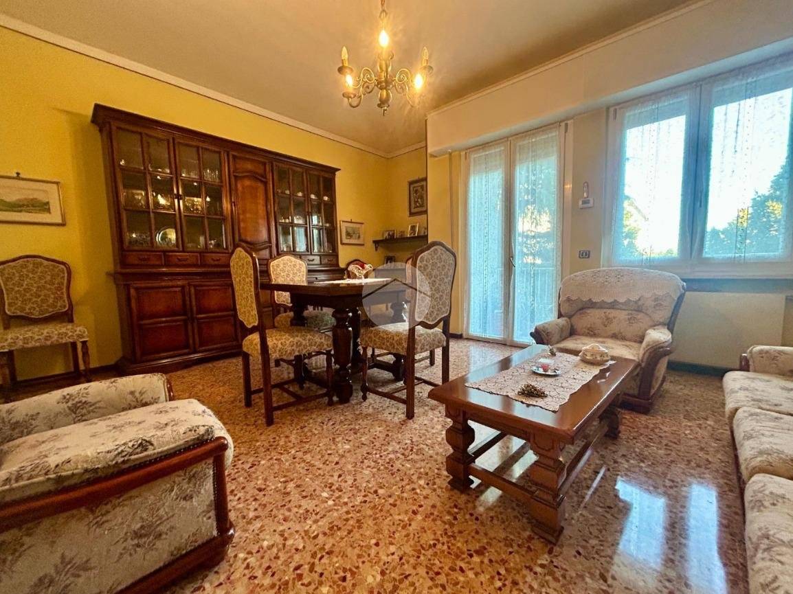 3 bedrooms Apartment in Cremona, Italy No. 266912