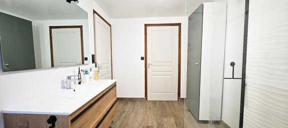 4 Schlafzimmer Haus in Caro, France, Nr. 201855 22