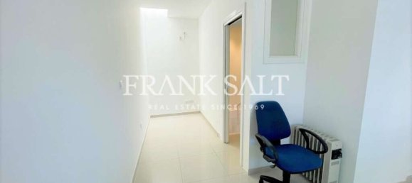 Büro in Birkirkara, Malta 18m², Nr. 12356 3