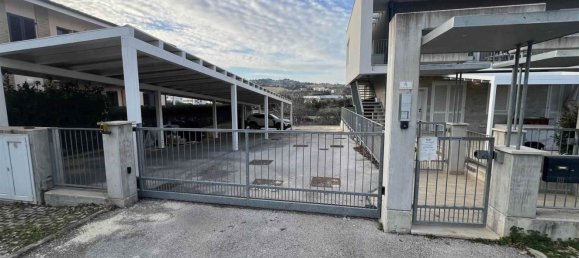 Apartamento de 5 habitaciónes en Osimo, Italy No. 229282 4