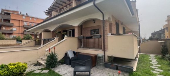 4 rooms House in Rome, Italy No. 205495 6