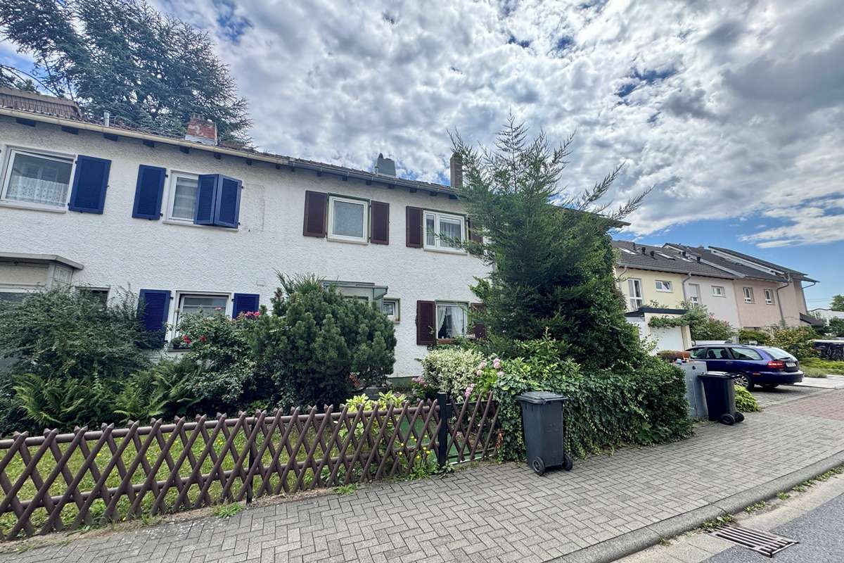 2 bedrooms Townhouse in Hochtaunuskreis, Germany No. 259681