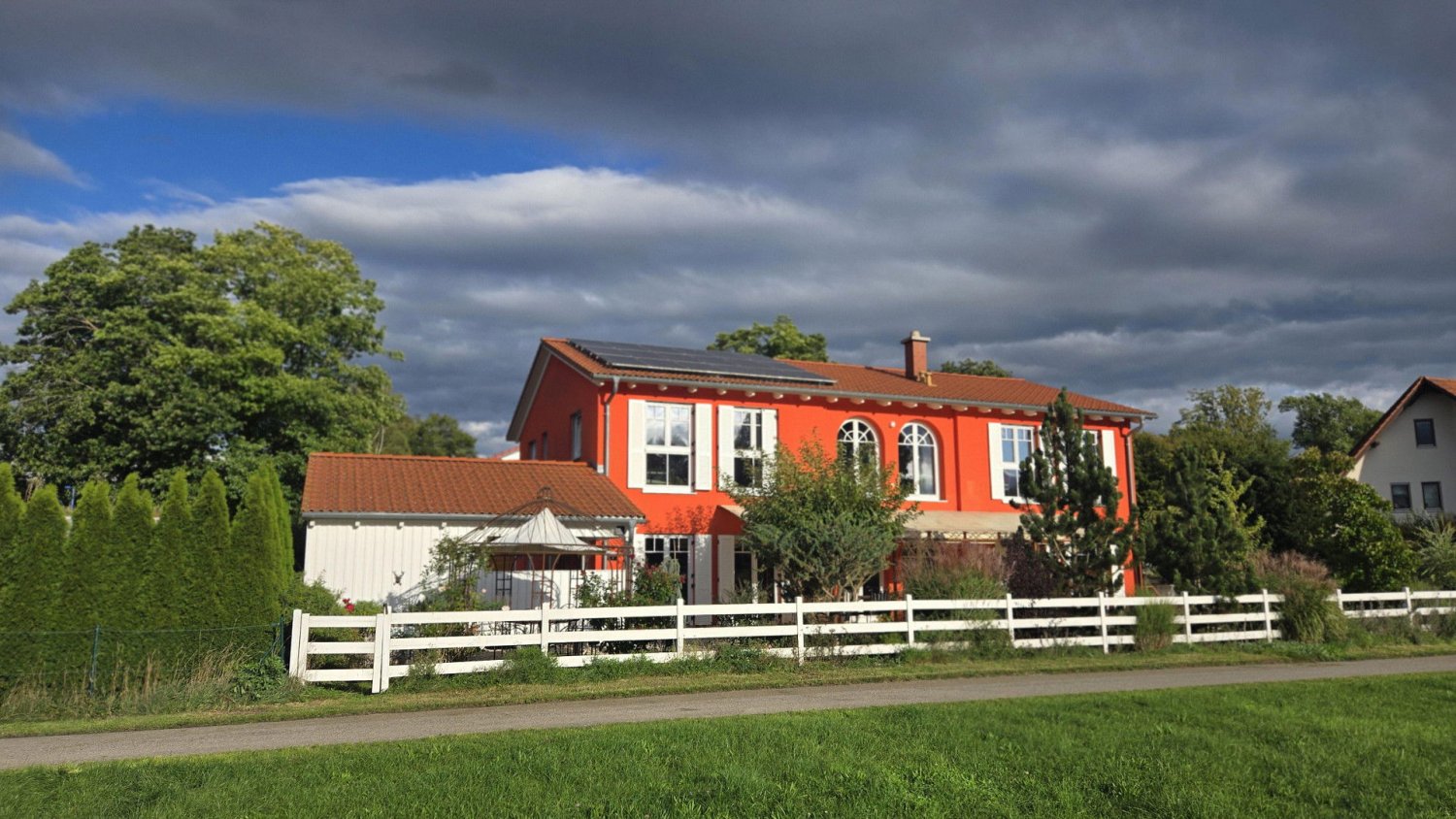 3 bedrooms Villa in Augsburg, Germany No. 282790