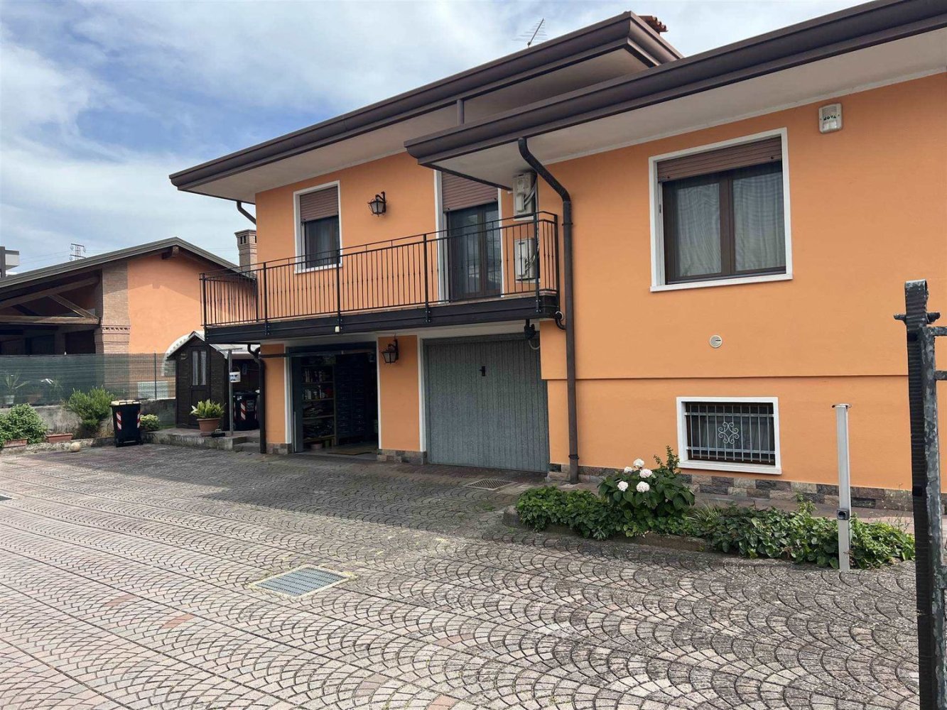 11 rooms Villa in Porto Viro, Italy No. 92148