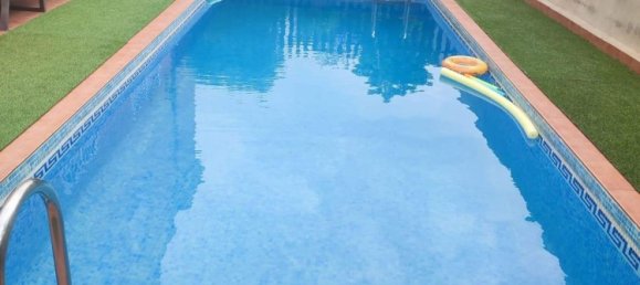 5 Schlafzimmer Haus in Torrent, Spain, Nr. 121678 4