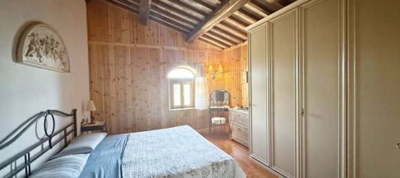 5 bedrooms House in Volterra, Italy No. 75869 23