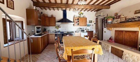 5 bedrooms House in Volterra, Italy No. 75869 17