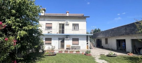 Casa de 4 divisões em Pordenone, Italy N.º 265713 2