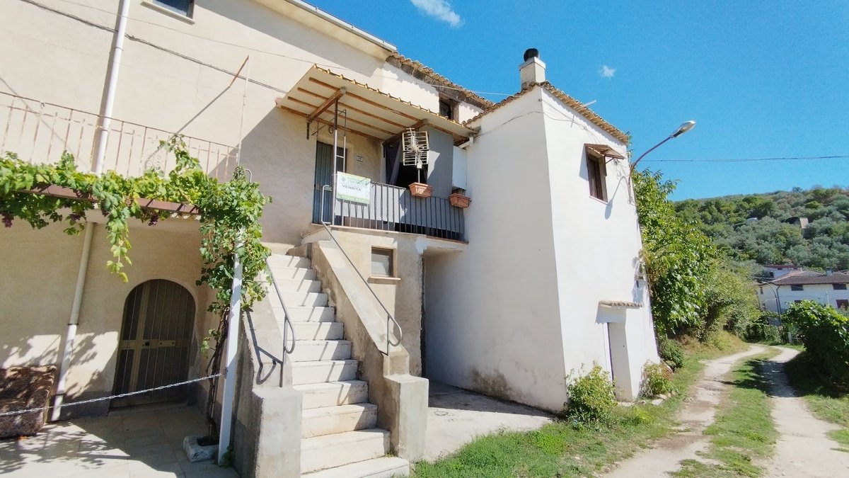 1 Schlafzimmer Haus in Cervaro, Italy, Nr. 357122