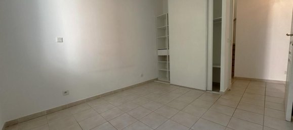 Apartamento de 3 dormitorios en Aubagne, France No. 338556 5