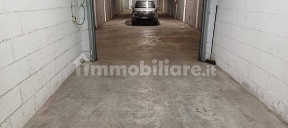 Garage à Rome, Italy 18m² No. 336801 3