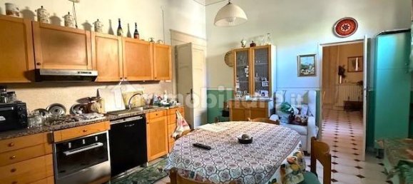 6 bedrooms House in Torre de' Passeri, Italy No. 281441 10