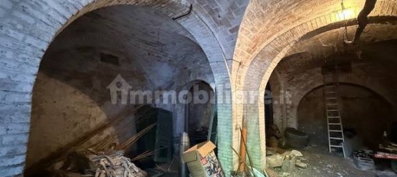 6 bedrooms House in Torre de' Passeri, Italy No. 281441 27