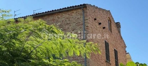 6 bedrooms House in Torre de' Passeri, Italy No. 281441 2