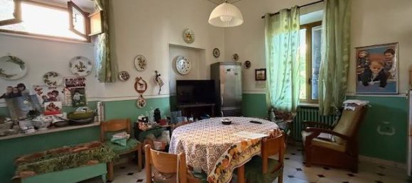 6 bedrooms House in Torre de' Passeri, Italy No. 281441 11