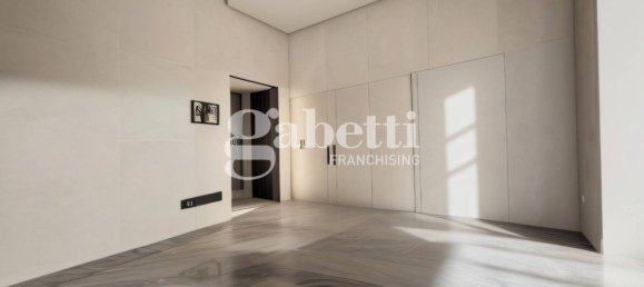 1 bedroom Apartment in Florence, Italy No. 40597 3