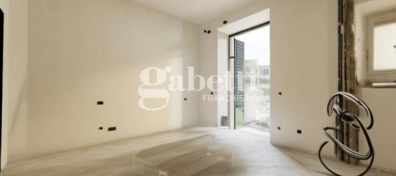 1 bedroom Apartment in Florence, Italy No. 40597 8