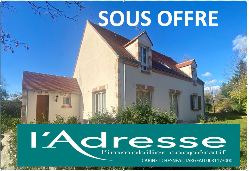 Casa de 5 dormitorios en Sandillon, France No. 154418