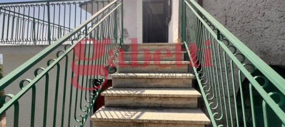 Casa de 4 dormitorios en Montaquila, Italy No. 289563 20