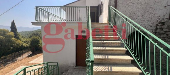 Casa de 4 dormitorios en Montaquila, Italy No. 289563 19