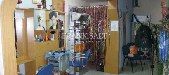 16m² Shop in Birkirkara, Malta No. 13055 2