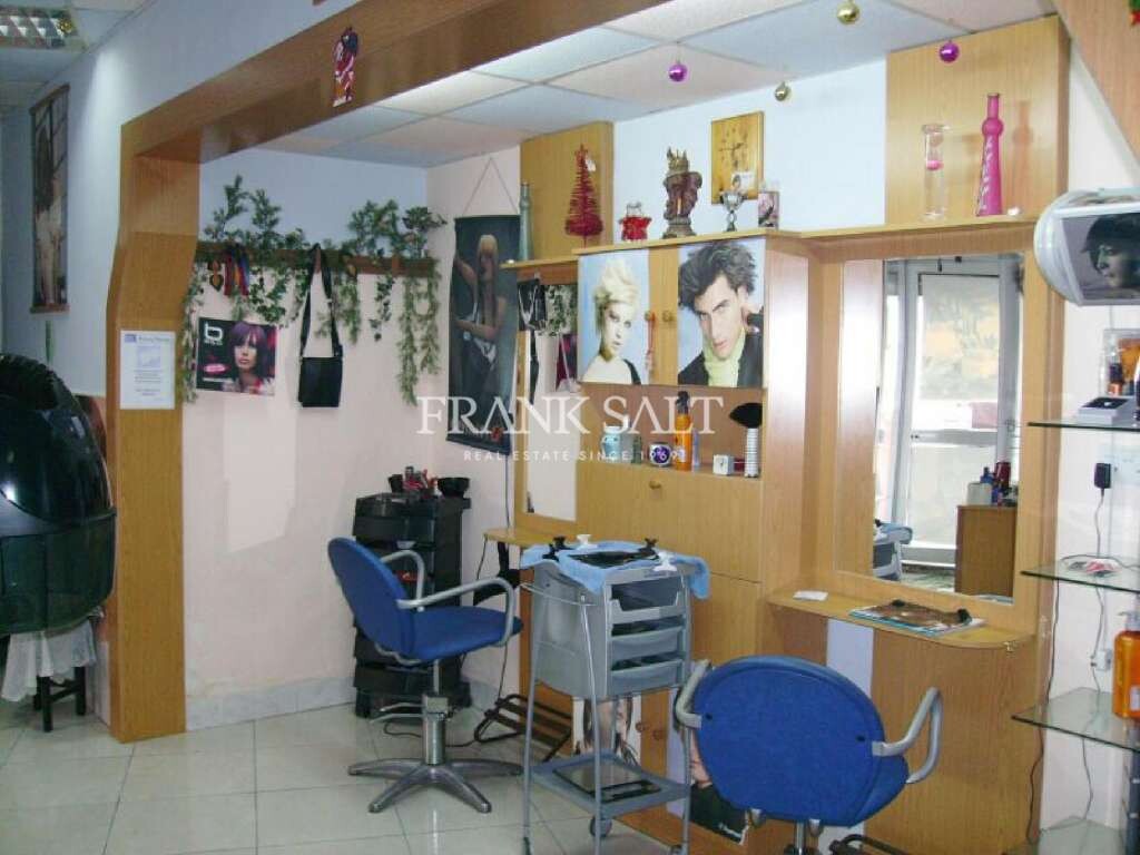 16m² Shop in Birkirkara, Malta No. 13055