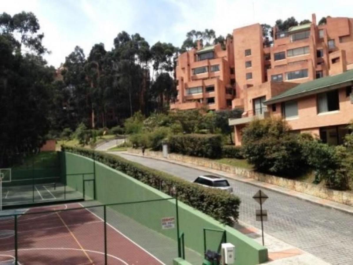 3 bedrooms House in Bogota, Colombia No. 11690
