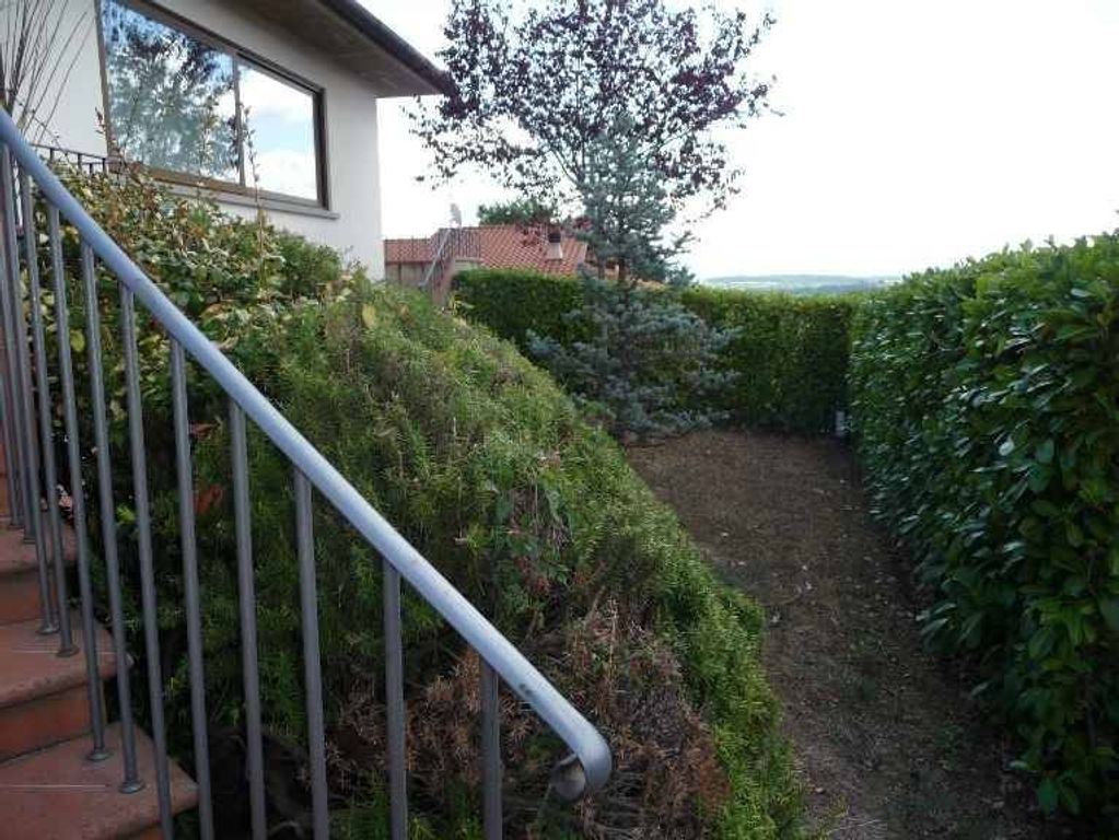 3 Schlafzimmer Villa in Loro Ciuffenna, Italy, Nr. 227739