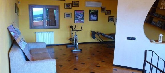 3 Schlafzimmer Villa in Loro Ciuffenna, Italy, Nr. 227739 9