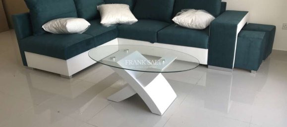 2 bedrooms Penthouse in Sliema, Malta No. 9037 4