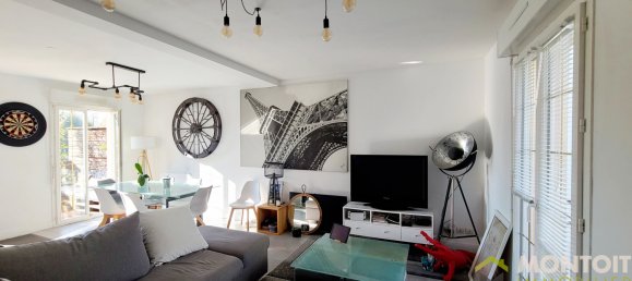 Casa de 3 dormitorios en Thiais, France No. 127122 2