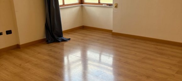 Apartamento T4 em Terni, Italy N.º 333340 30