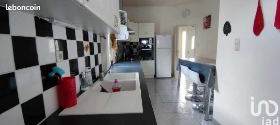 5 bedrooms House in Guesnain, France No. 80542 3