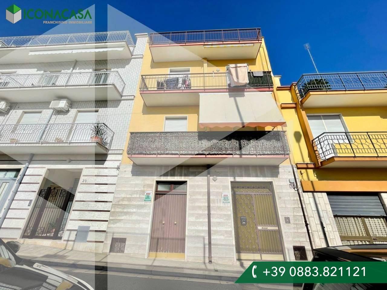 12غرفة شقة في Andria, Italy رقم 13125