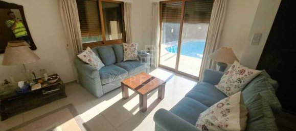 3 Schlafzimmer Gewerbliche Immobilie in Mouttagiaka, Cyprus, Nr. 14732 12