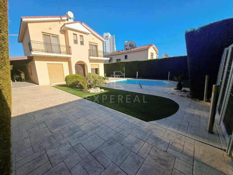 3 bedrooms Commercial property in Mouttagiaka, Cyprus No. 14732