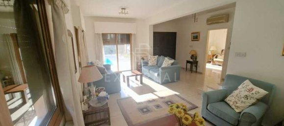 3 Schlafzimmer Gewerbliche Immobilie in Mouttagiaka, Cyprus, Nr. 14732 6