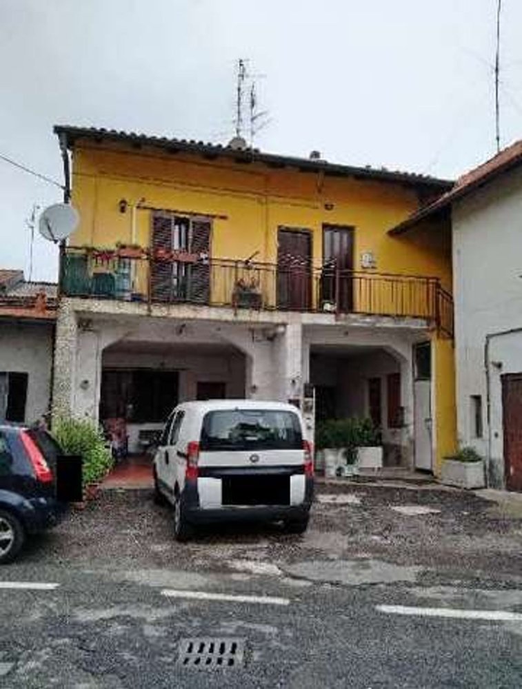2 rooms Apartment in Uboldo, Italy No. 97895