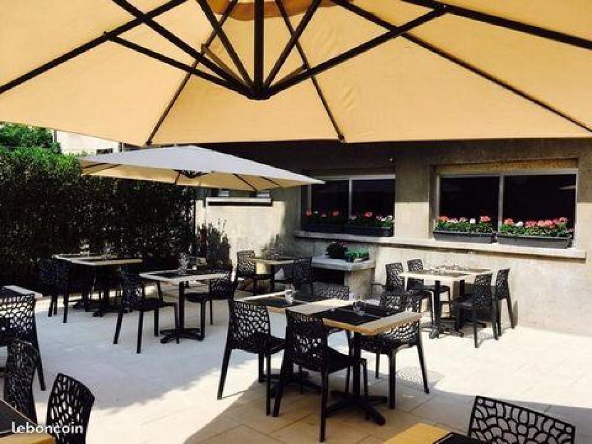 Oficina en Charmes, France 200 m² No. 19360