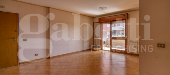 3 bedrooms Apartment in Rome, Italy No. 344682 2