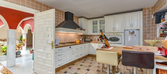 4 Schlafzimmer Haus in Marbella, Spain, Nr. 24878 20