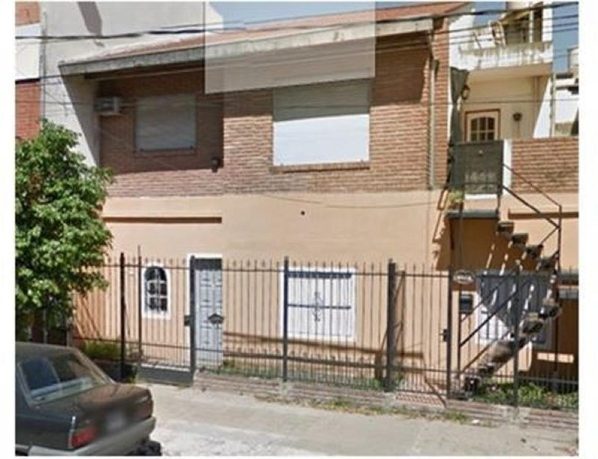 Apartamento de 3 dormitorios en Tres de Febrero, Argentina No. 58932