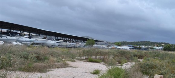 6500m² Hotel in Anavyssos, Greece No. 6889 3