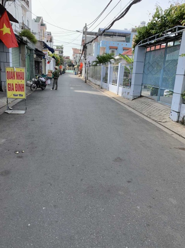 Adosado en District 7, Vietnam 75.6 m² No. 9752