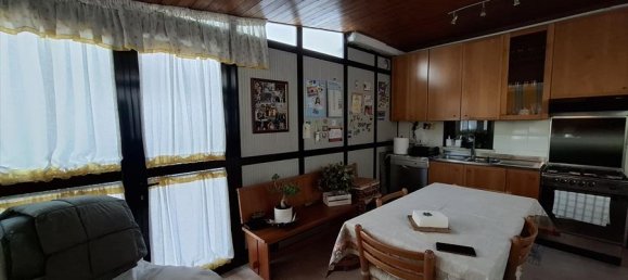 Квартира с 4 комнатами в Бари, Италия № 139464 7