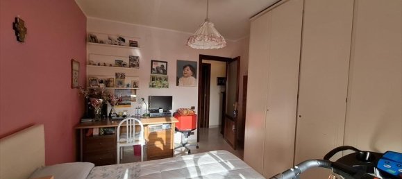 Квартира с 4 комнатами в Бари, Италия № 139464 12