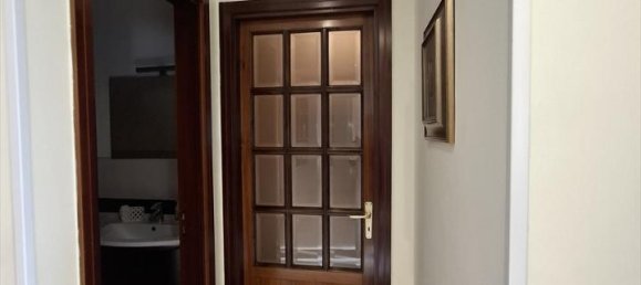 Квартира с 4 комнатами в Бари, Италия № 139464 17