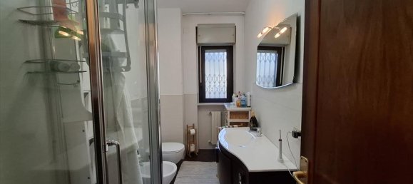 Квартира с 4 комнатами в Бари, Италия № 139464 13