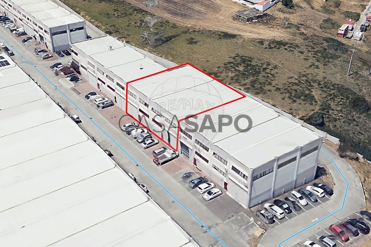  مستودع في Loures, Portugal 650متر مربع رقم 204463