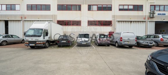 650m² Warehouse in Loures, Portugal No. 204463 3